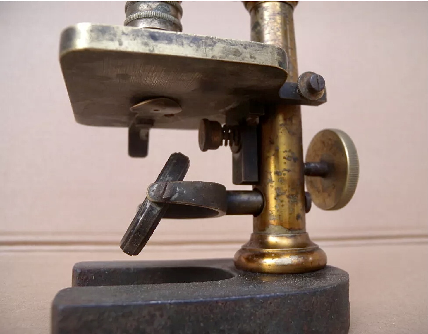 51f. Microscopio monocular Waechter P. Berlín. Modelo Stativ V. 3